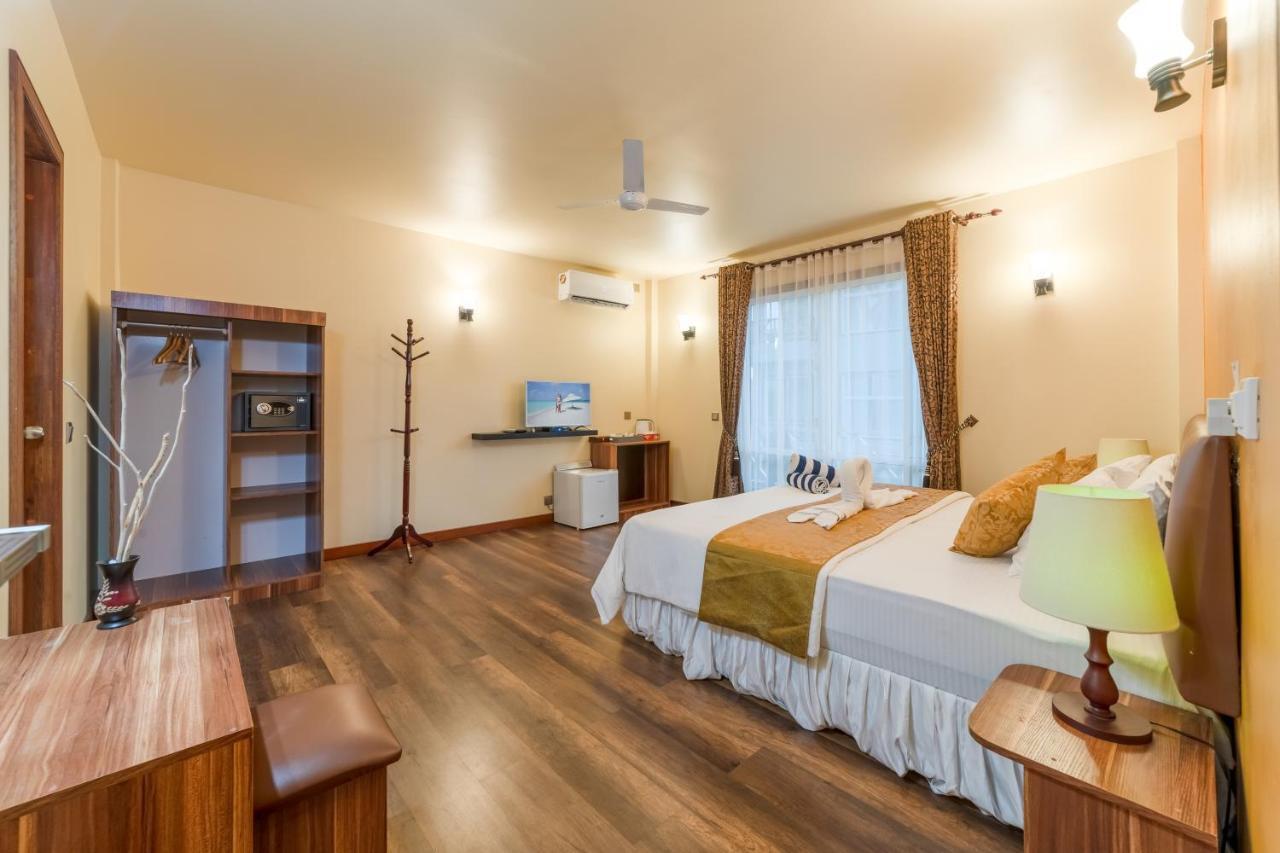 Ostrov Hotel Ukulhas Kamer foto